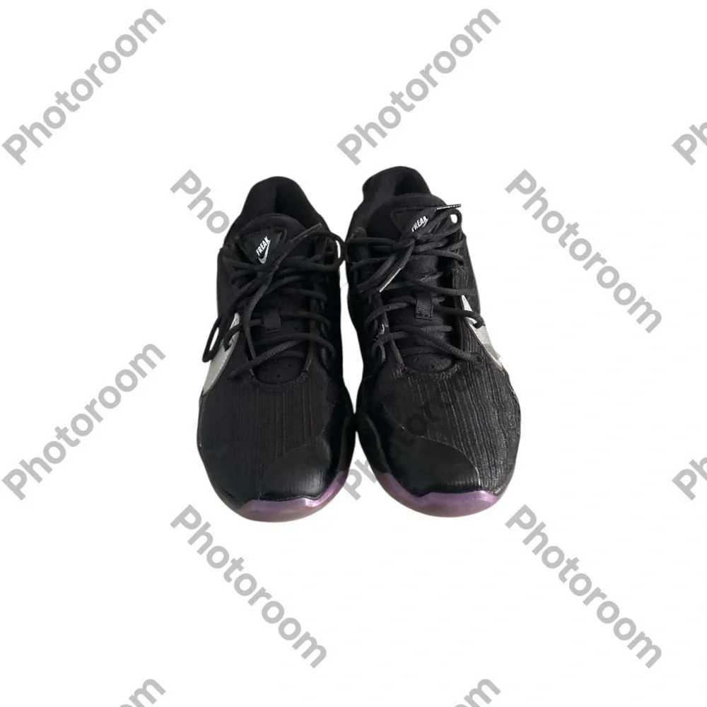 Nike Zoom freak 2 Sneakers Black and Silver